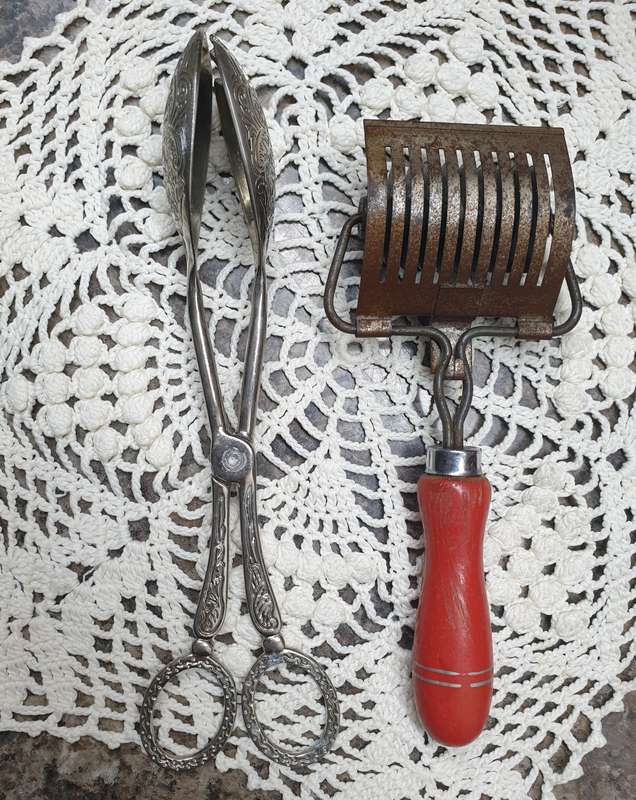VINTAGE UTENSILS