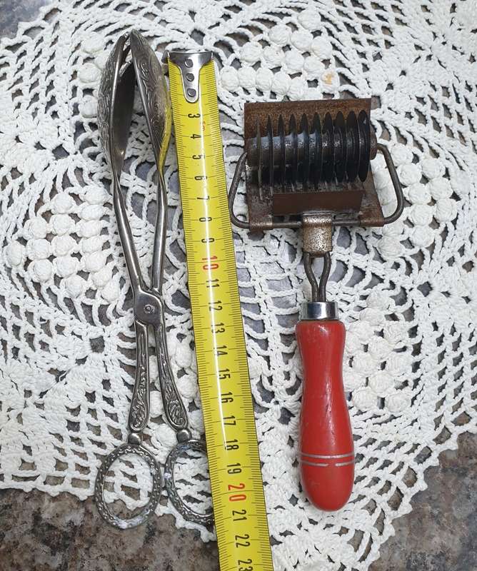 VINTAGE UTENSILS