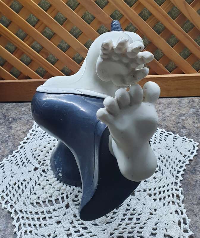 VINTAGE SUMO FIGURINE