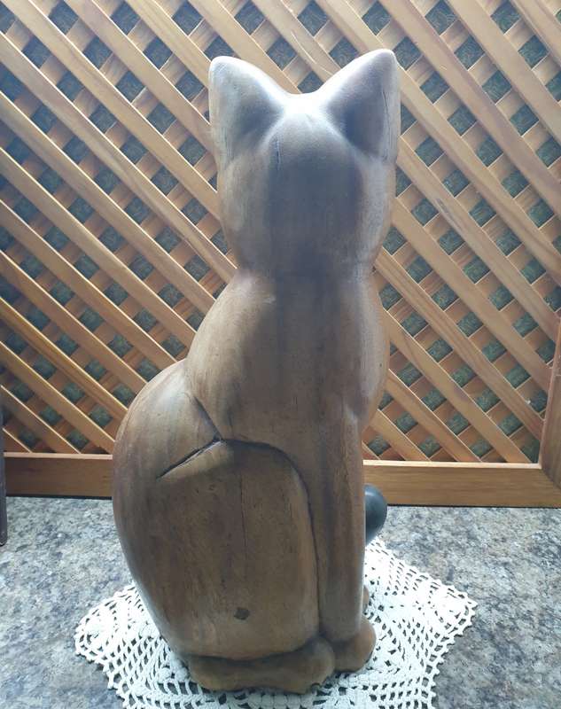 LARGE WOODEN CAT ORNAMENT