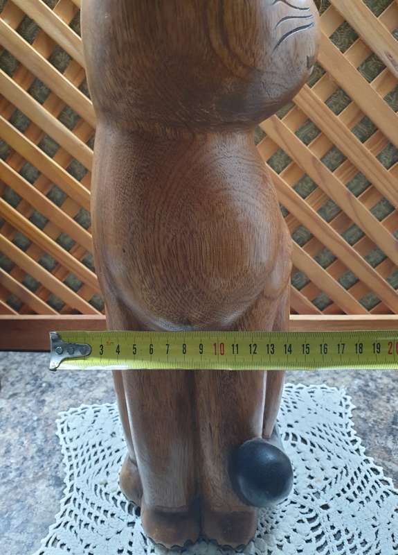 LARGE WOODEN CAT ORNAMENT