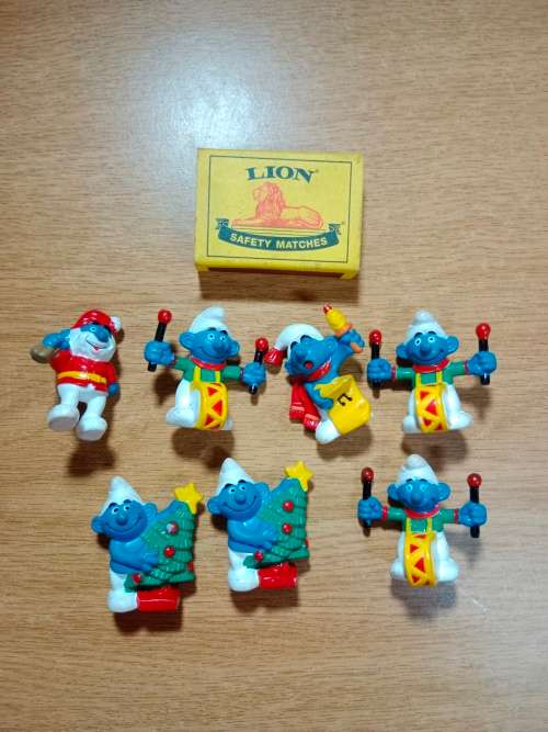 Small Smurfs Figures