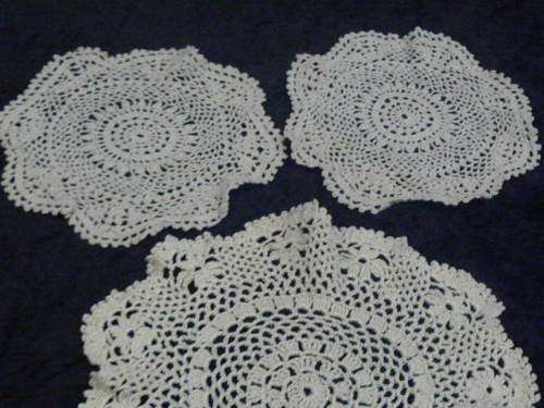 VINTAGE COTTON DOILIE SET