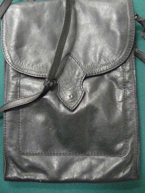 LEATHER BLACK SHOULDER SHATCHEL