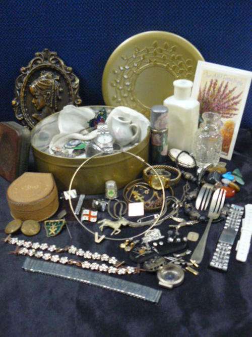 A LARGE LOT OF UNRELATED ITEMS A LUCKY DIP FOR YOU !!!@@@!!!