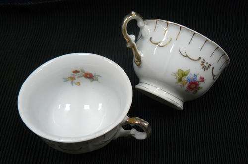 PORCELAIN CUPS X 2