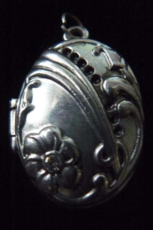 LOCKET