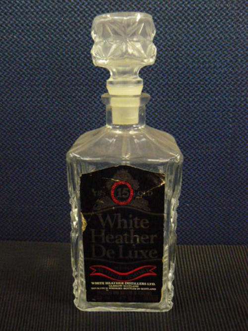 GLASS DECANTER WHISKY