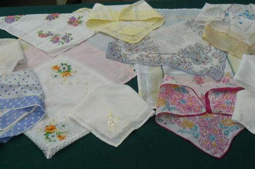 LARGE LOT OF LUCKY DIP VINTAGE HANKIES