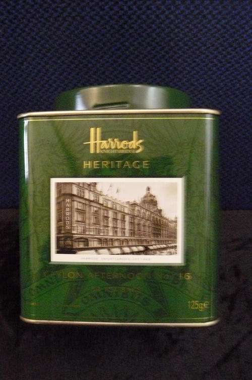 COLLECTABLE TIN HARRODS KNIGHSBRIDGE HERITAGE