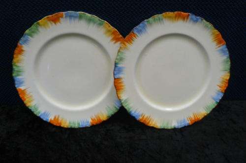 GRINDLEY ENGLAND HAND PAINTED CHAMELEON PATTERN 2 X PLATES 25 CM