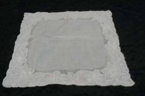 VINTAGE HANKIE