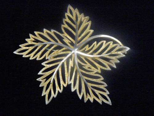 VINTAGE LIKE BROOCH