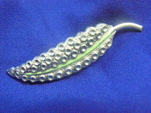 VINTAGE BROOCH