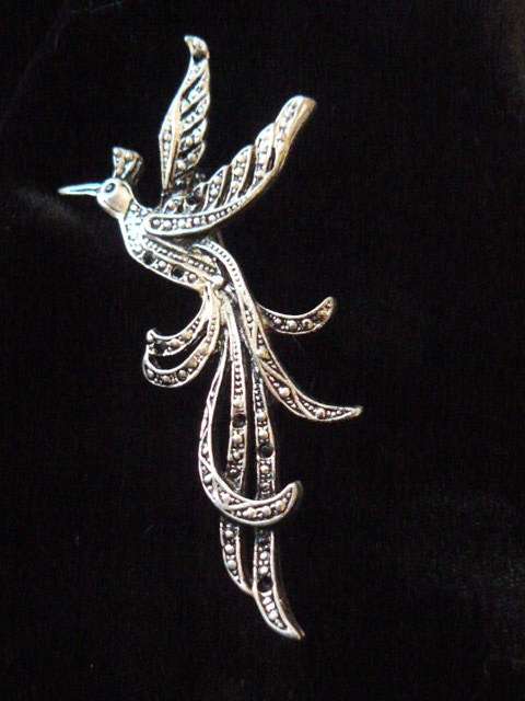 BIRD BROOCH - PRETTY