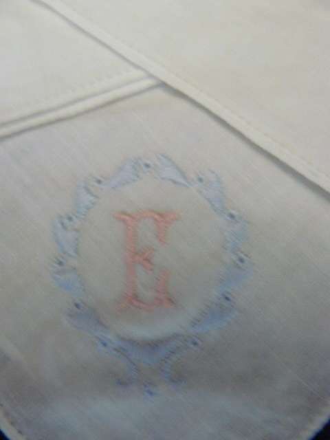 VINTAGE COTTON HANKIE WITH LETTER E