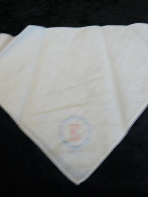 VINTAGE COTTON HANKIE WITH LETTER E