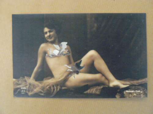 PHOTO OF VINTAGE EROTIC LADY N01