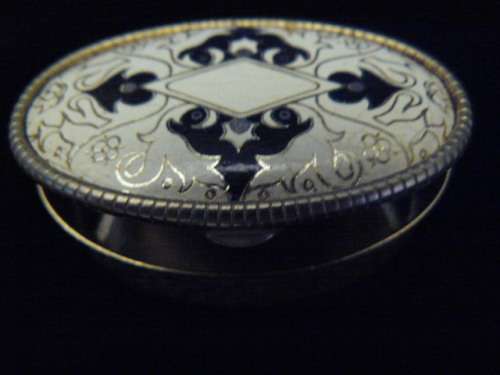 VINTAGE PILL BOX