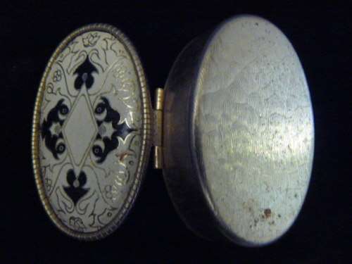 VINTAGE PILL BOX