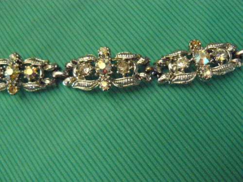 BRACELET VERY PRETTY AND BLING