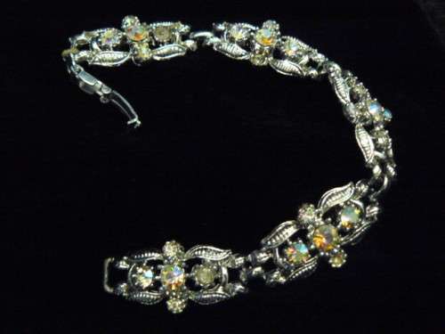 BRACELET VERY PRETTY AND BLING