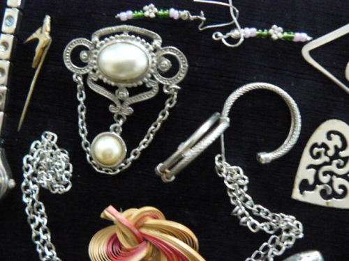 VINTAGE JEWELERY LUCKY DIP ALL SORTS !!!