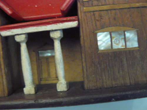 WOODEN HOUSE VINTAGE MONEY BOX HOUSE