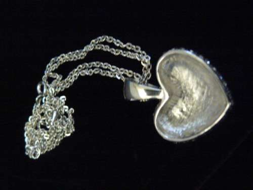 SILVER TONE HEART NECKLACE AND PENDANT