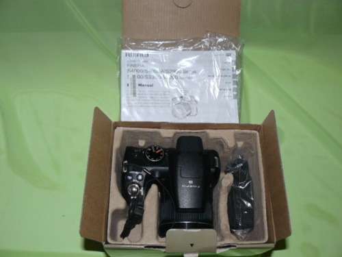 FUJIFILM FINEPIX S4000