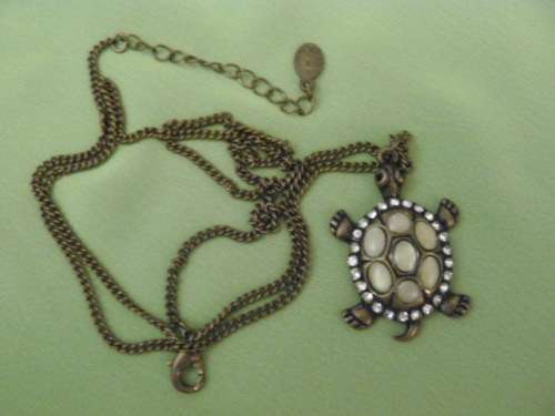 TURTLE PENDANT AND NECKLACE