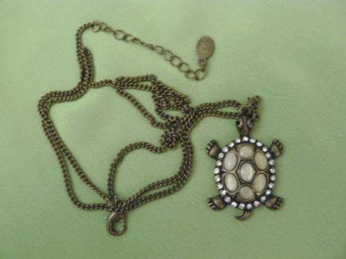 TURTLE PENDANT AND NECKLACE