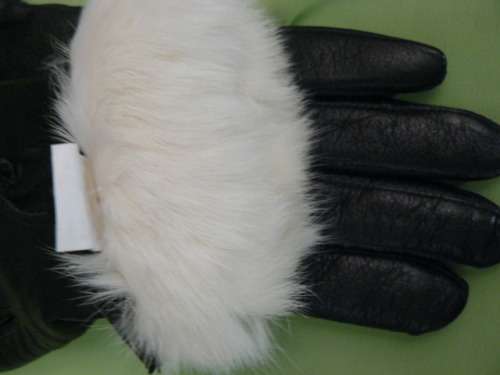 VINTAGE BLACK MEDIUM GLOVES WITH SUPER SOFT FUR