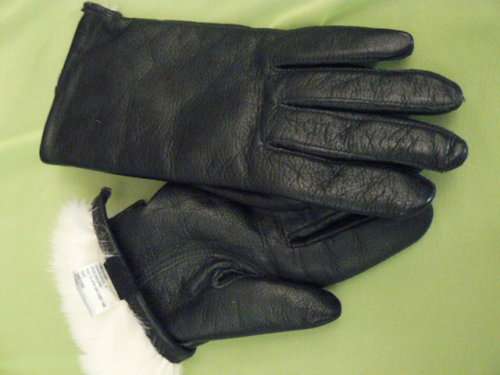 VINTAGE BLACK MEDIUM GLOVES WITH SUPER SOFT FUR
