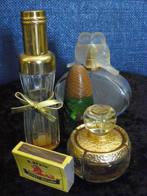 COLLECTABLE GLASS PERFUME BOTTLES