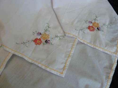 SET OF 4 X COTTON NAPPKINS OR SERVIETTES