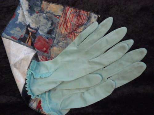 SILKY HANKIE AND NYLON VINTAGE GLOVES