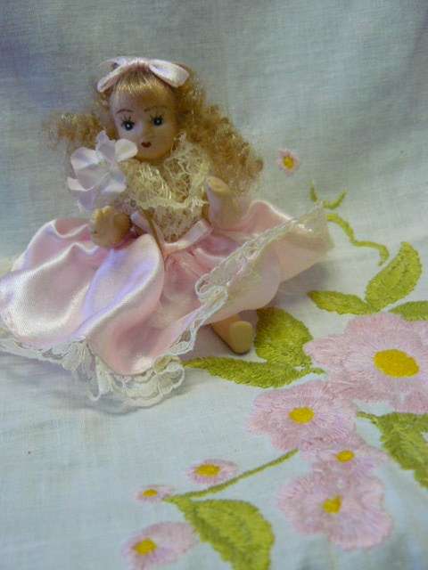 DAINTY AND PRETTY FLOWER FAERIE - MOVING LIMBS DOLL FIGURINE