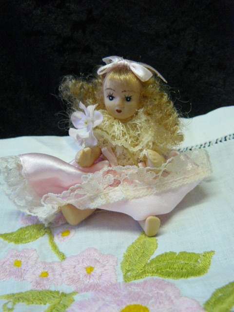 DAINTY AND PRETTY FLOWER FAERIE - MOVING LIMBS DOLL FIGURINE