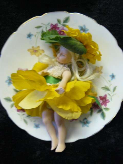 PORCELAIN FLOWER FAERIE DAINTY AND PRETTY