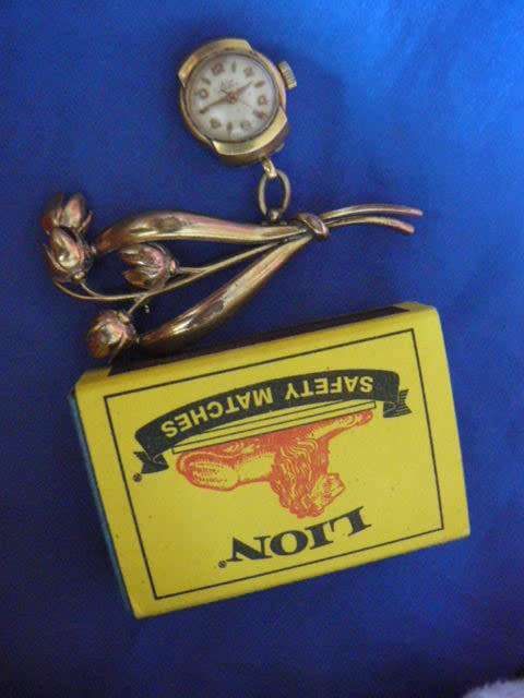 WORKING GOLD PLATED TOP QUALITY AVIA-BROOCH-WATCH HAND WIND