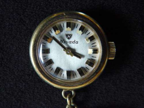 SWISS NIVADA BROOCH-WATCH C1960 GOLD PLATED WORKING HAND WIND