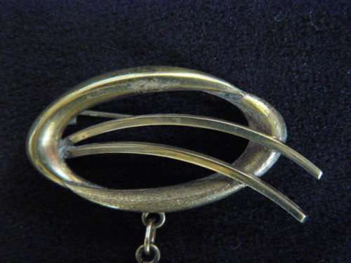 SWISS NIVADA BROOCH-WATCH C1960 GOLD PLATED WORKING HAND WIND