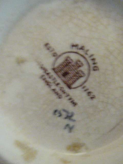 MALING BOWL ENGLAND WITH MOTHER OF PEARL EFFECT