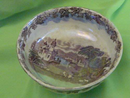 MALING BOWL ENGLAND WITH MOTHER OF PEARL EFFECT
