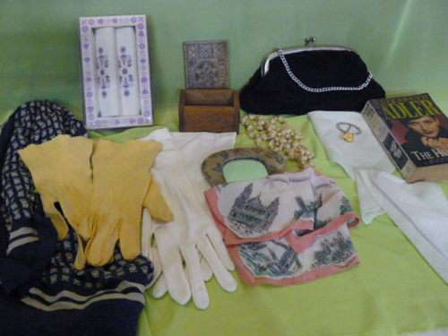 MIXED LOT FOR THE LADIES !@! HANKIES, GLOVES, BAG, WOODEN TRINKET, NOVEL ODDS AND ENDS !@!.......