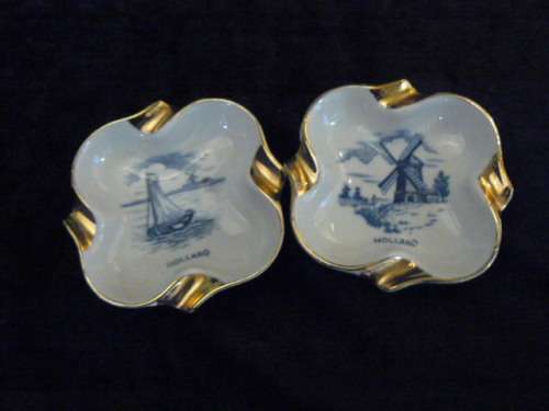 BLUE AND WHITE GOLD RIMED ASHTRAYS X 2