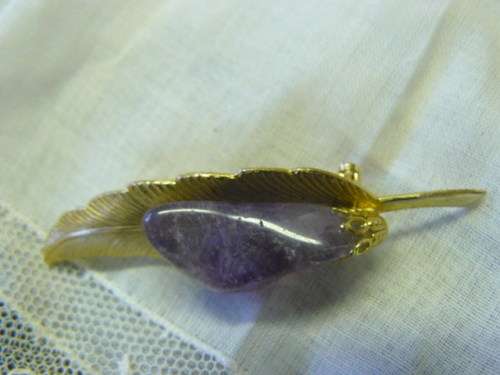 SEMI PRECIOUS STONE BROOCH