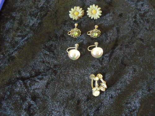 4 pairs of lovely screw back vintage earings