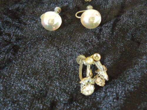4 pairs of lovely screw back vintage earings